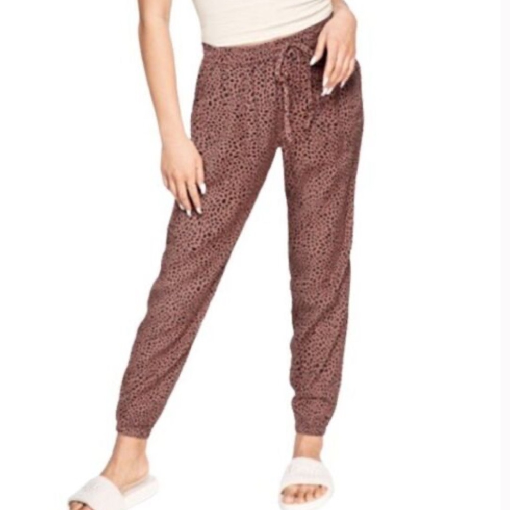 PINK Victoria’s Secret Pink & Black Animal Print Jogger Pant